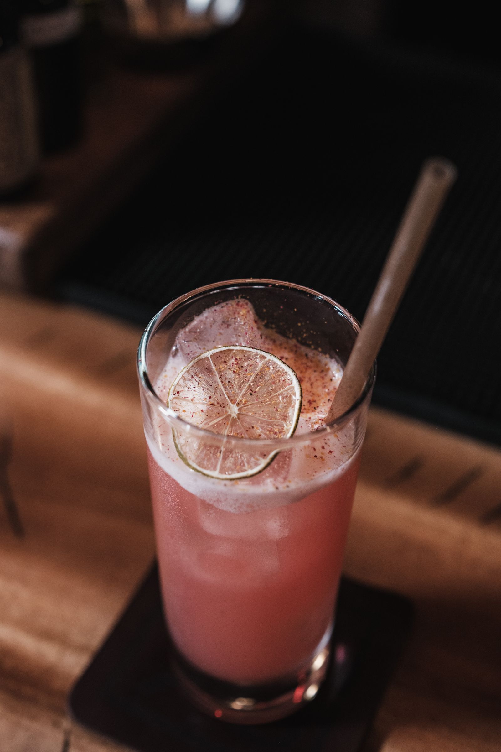 Illustrative cocktail presentation